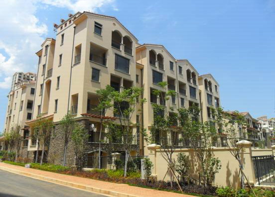 保利房地產開發(fā)有限公司案寧湖峰境二期工程二標段、三標段項目81000㎡