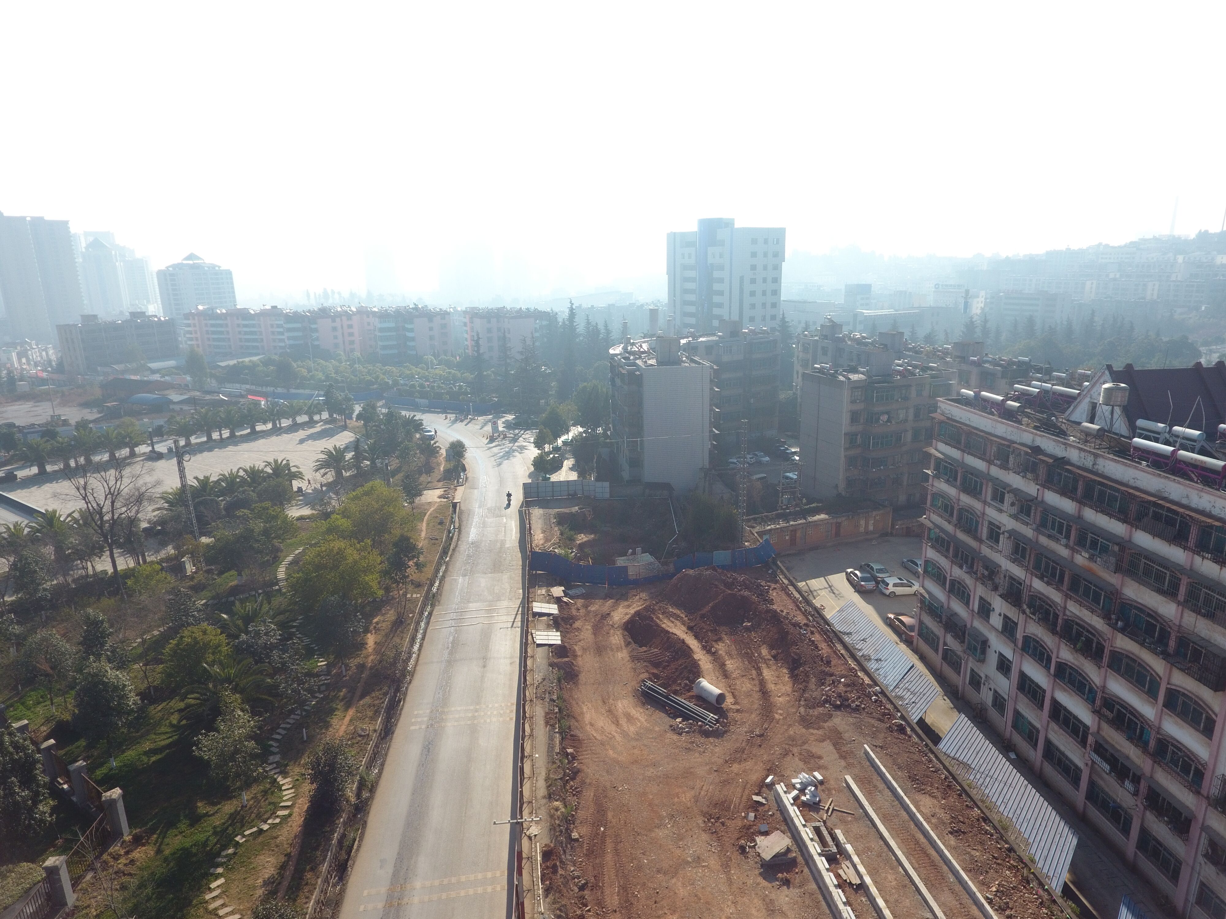 320國道安寧城區(qū)段金方路口至湖東路口段改造工程項目進度概況