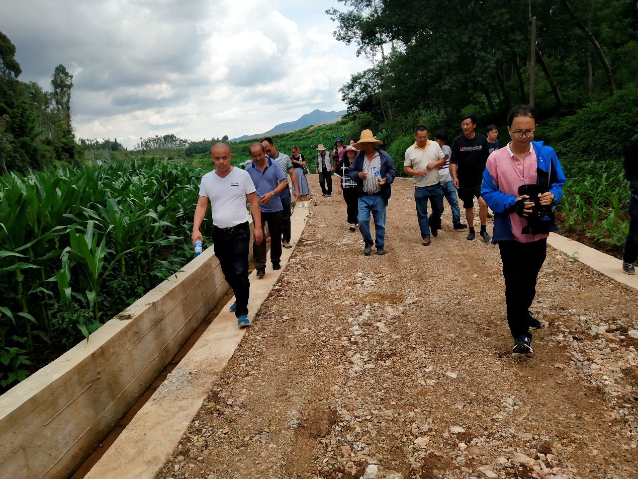 2017年云南省昆明安寧市八街枧槽營片區(qū)高標(biāo)準(zhǔn)農(nóng)田建設(shè)工程項目通過安寧市初步驗收