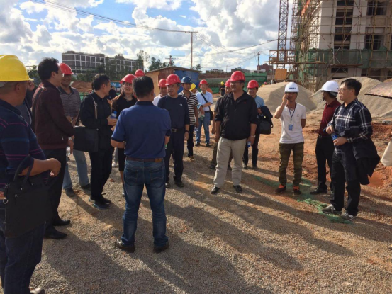 云南省教育廳組織有關(guān)高?；ú块T(mén)工作人員到我公司監(jiān)理的云南工藝美術(shù)學(xué)校新校區(qū)建設(shè)項(xiàng)目學(xué)習(xí)交流