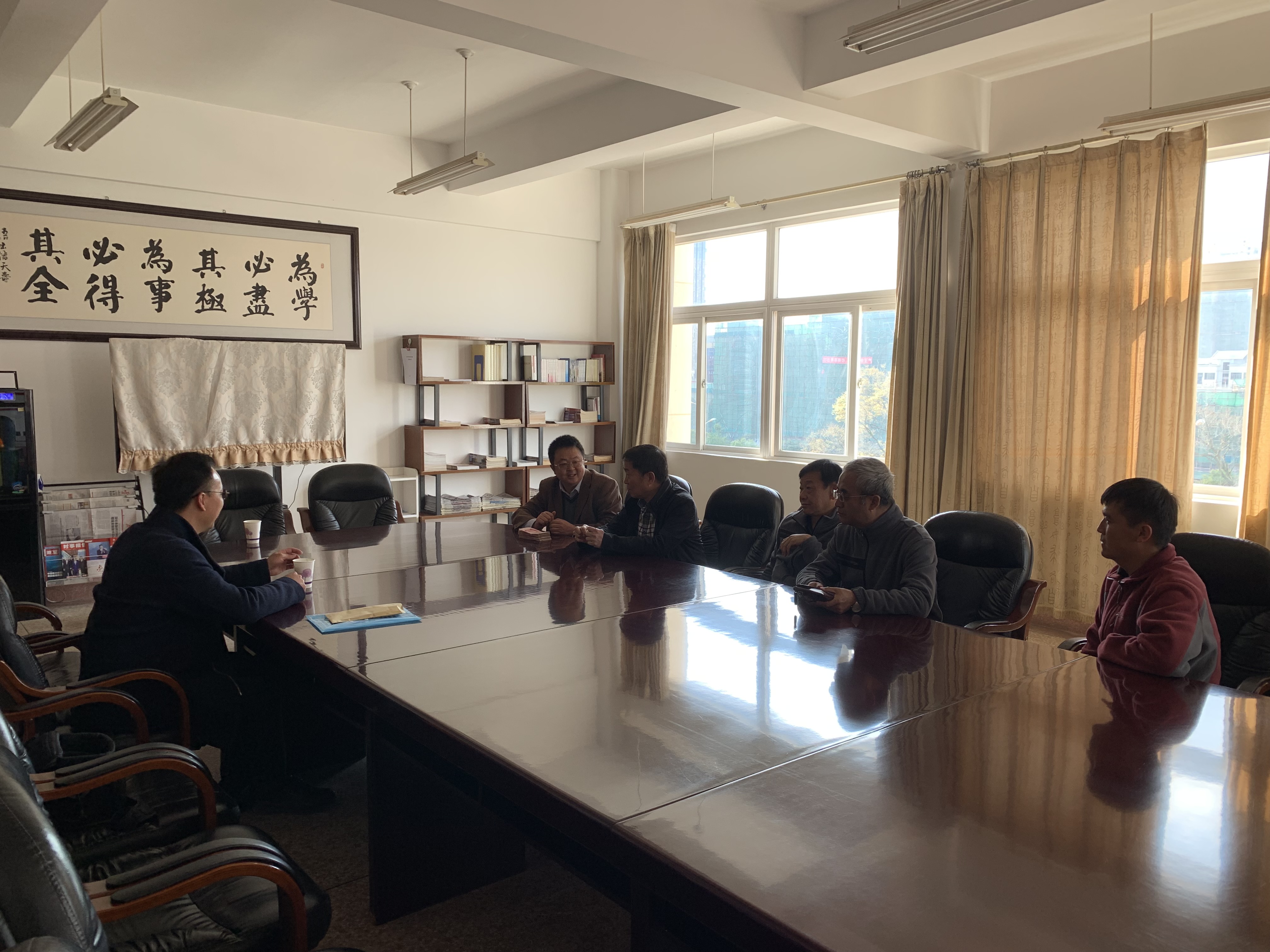 公司對安寧中學(xué)、祿脿中學(xué)進行2019年度愛心助學(xué)捐贈