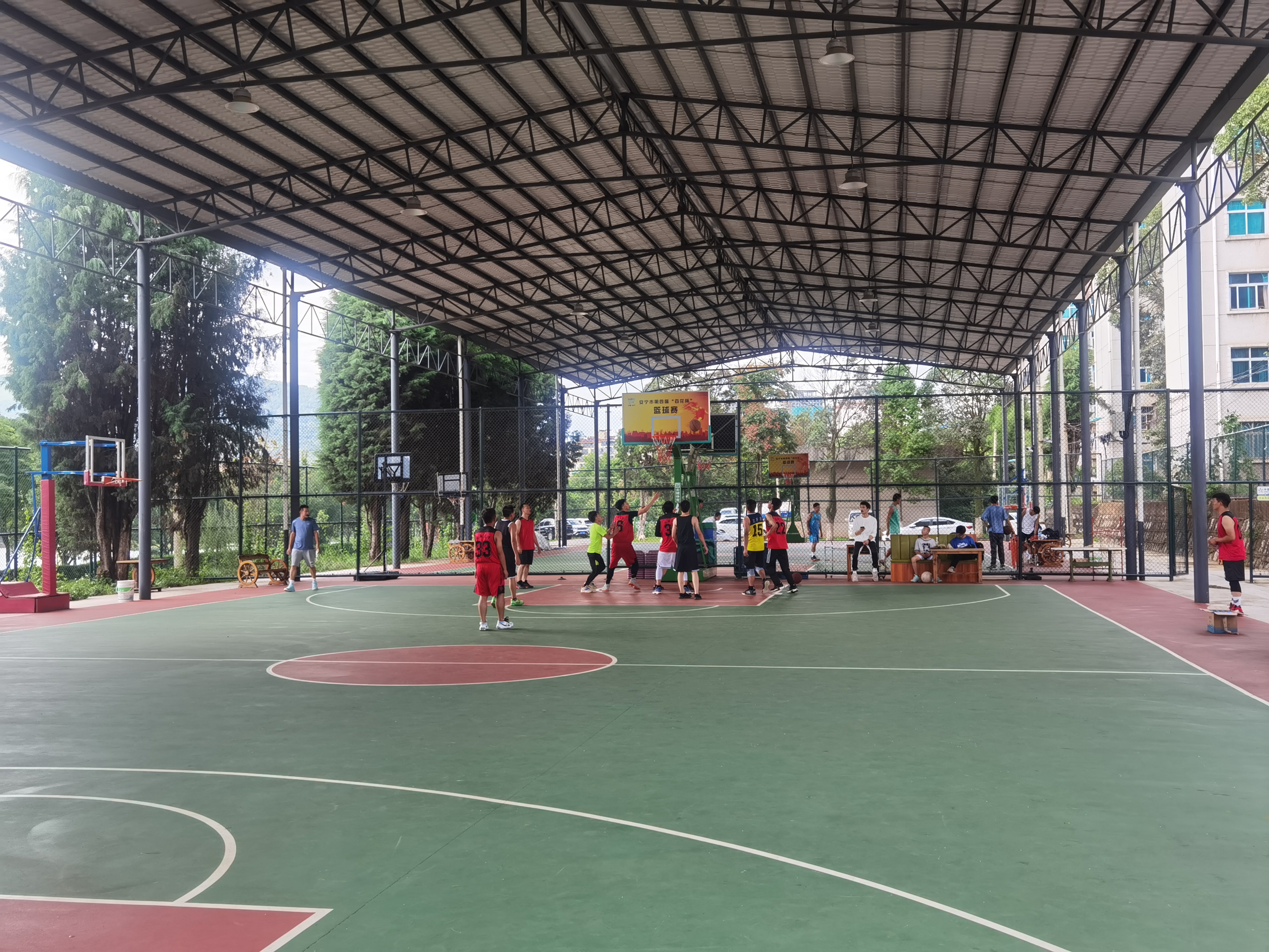 公司與安寧交通運輸局開展籃球友誼賽