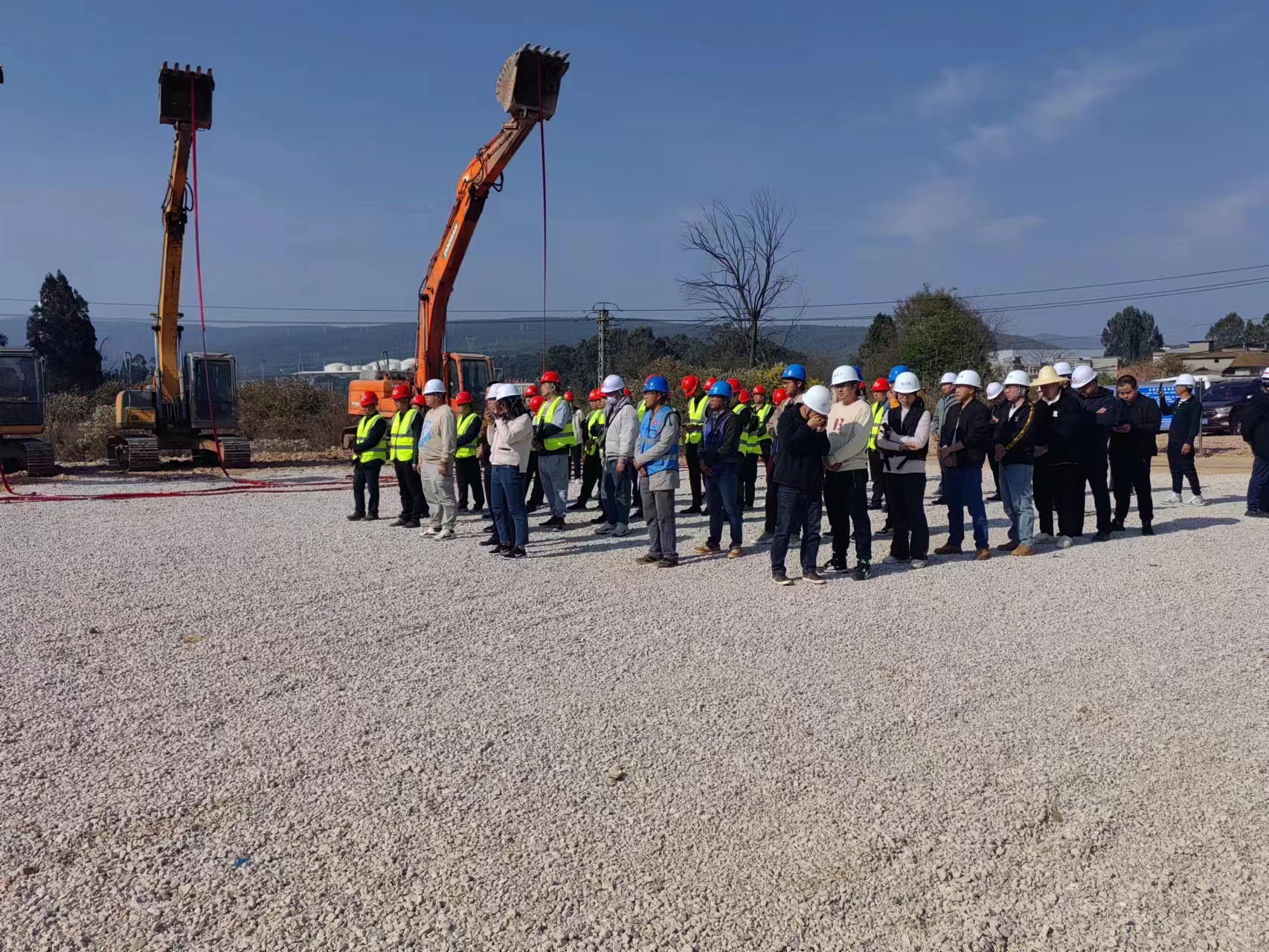 安寧工業(yè)園區(qū)現(xiàn)代商貿中心基礎設施配套項目（一期） 設計總承包（EPC）項目舉行開工儀式