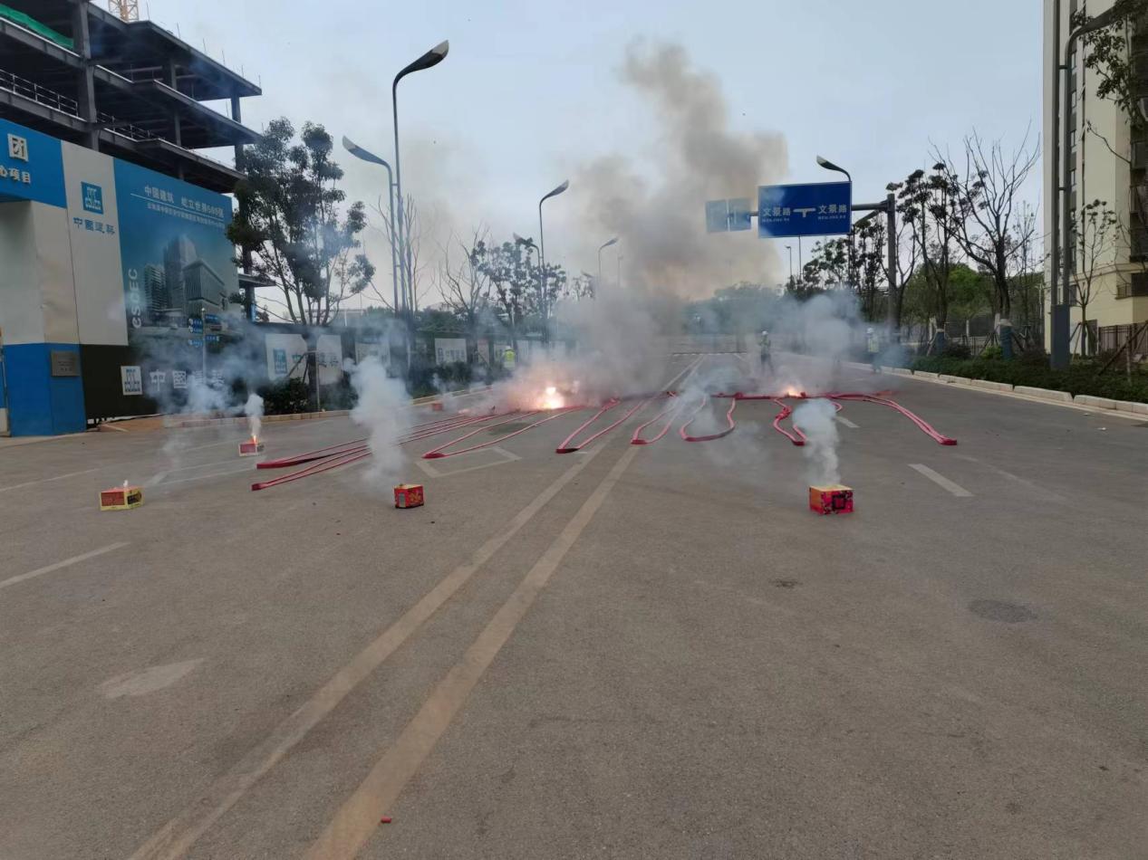 安寧職教雙創(chuàng)服務(wù)中心項(xiàng)目 第一棟(工程檢測(cè)中心)順利封頂