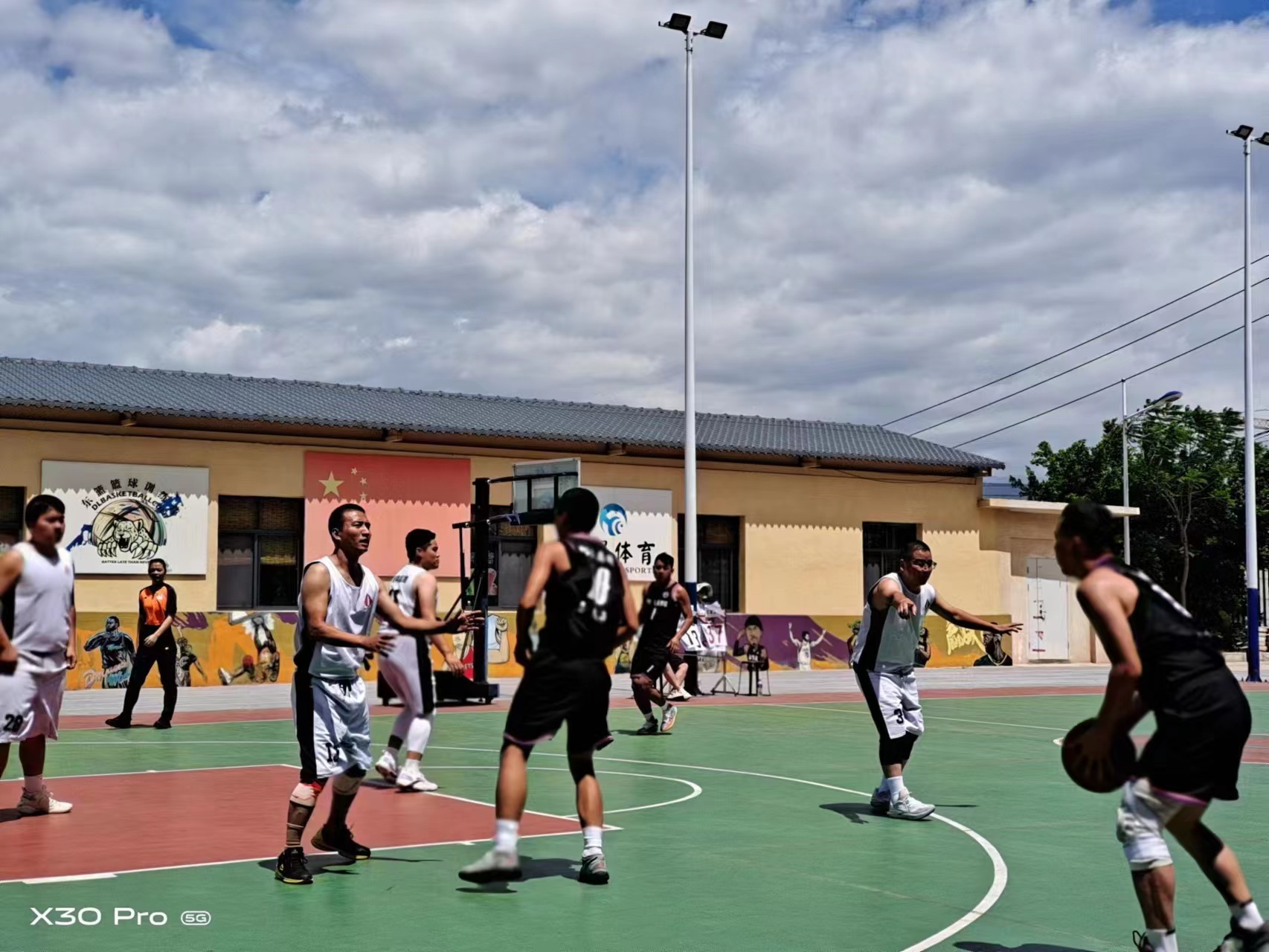 以籃球之名 展盛翔風(fēng)采 ——盛翔籃球隊(duì)參與東川第一屆“園區(qū)杯”籃球爭(zhēng)霸賽運(yùn)動(dòng)會(huì)