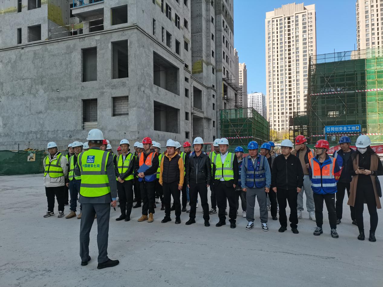 安寧市官廂街更新改造工程項(xiàng)目開(kāi)展2024年春節(jié)復(fù)工復(fù)產(chǎn)安全檢查