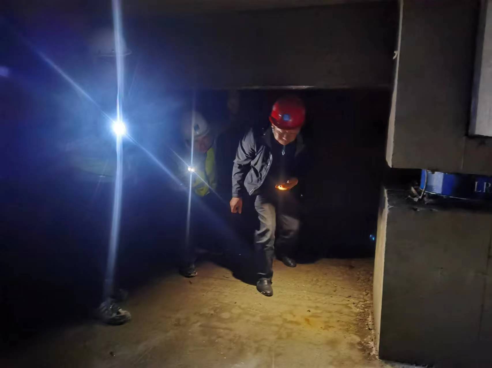 安寧市官廂街更新改造工程項(xiàng)目(南地塊) 地基與基礎(chǔ)分部工程及幼兒園減隔震專項(xiàng)驗(yàn)收