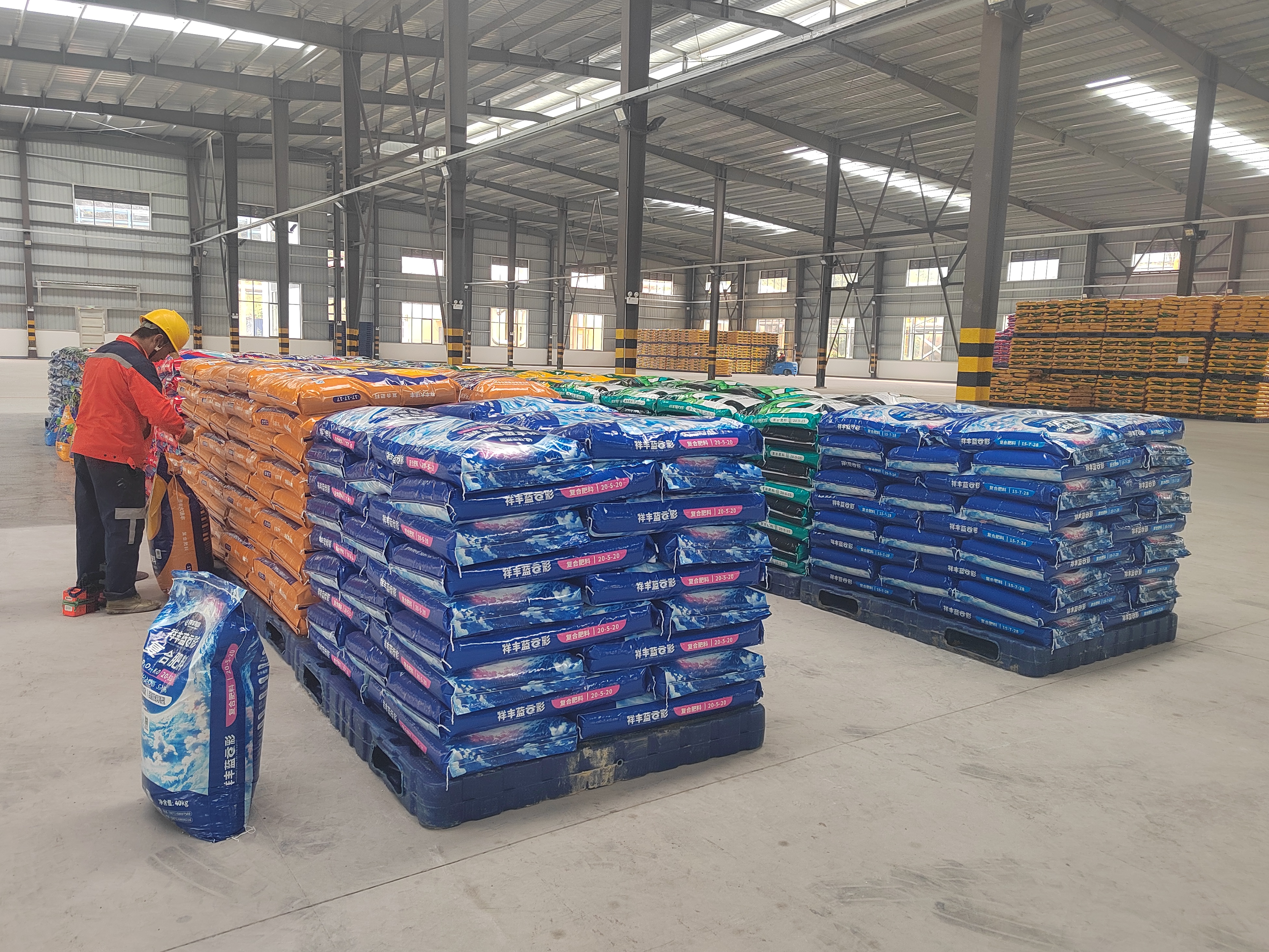 云南祥豐石化有限公司年產(chǎn)30萬(wàn)噸新型高塔復(fù)混肥項(xiàng)目正式投產(chǎn)